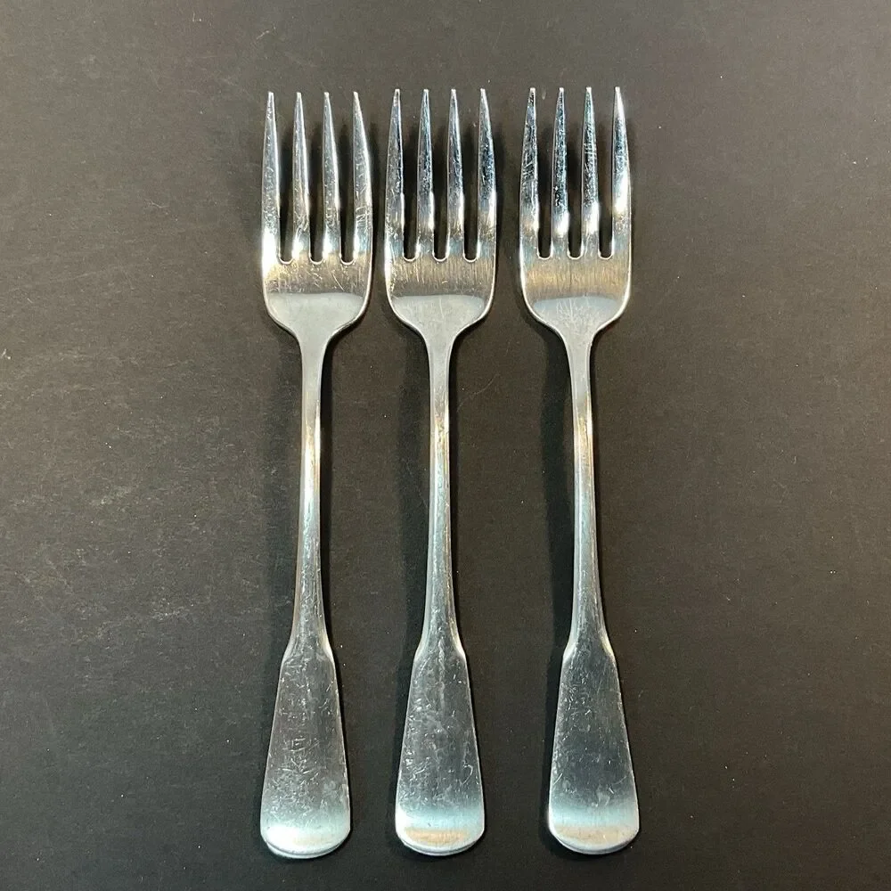 22 Pcs ONEIDA USA Stainless Flatware MINUTE MAN COLONIAL BOSTON Satin